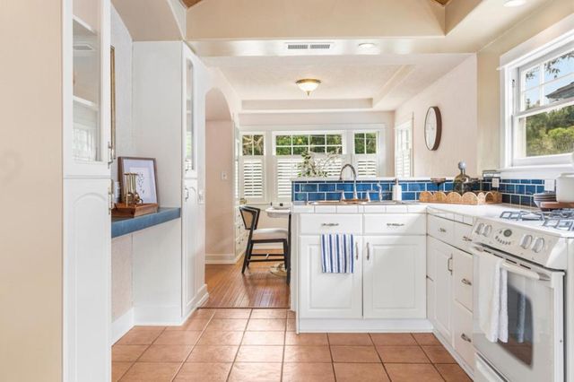 416 Sinex Avenue, Pacific Grove, CA 93950