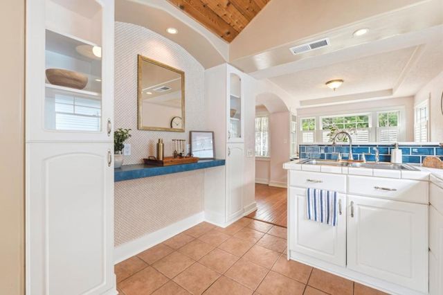 416 Sinex Avenue, Pacific Grove, CA 93950