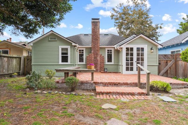 416 Sinex Avenue, Pacific Grove, CA 93950