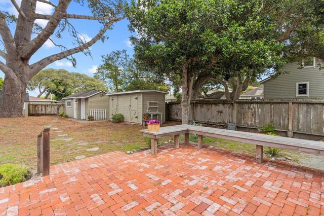 416 Sinex Avenue, Pacific Grove, CA 93950