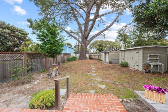 416 Sinex Avenue, Pacific Grove, CA 93950