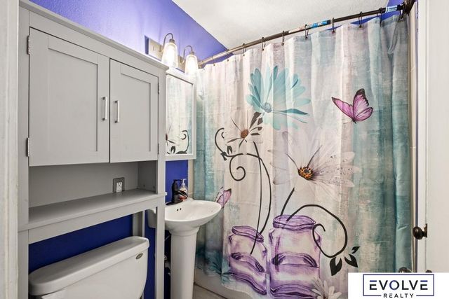 7531 N 34th Street, Omaha, NE 68112