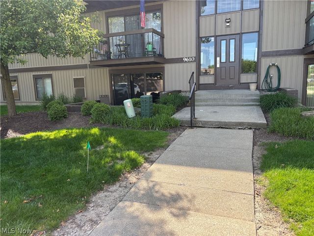 9610 Cove Drive 13b, North Royalton, OH 44133