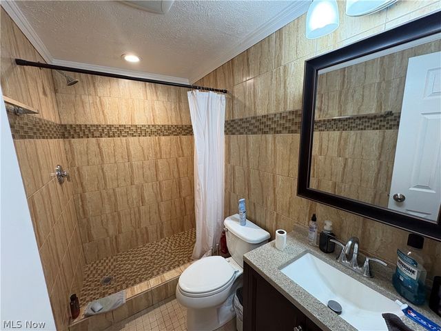 9610 Cove Drive 13b, North Royalton, OH 44133