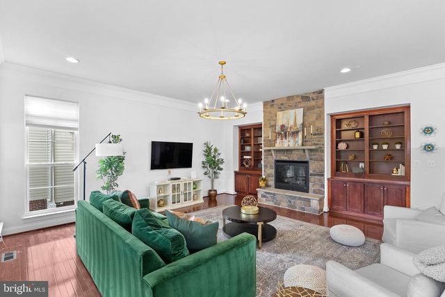 23248 HICKOX DR, Brambleton, VA 20148