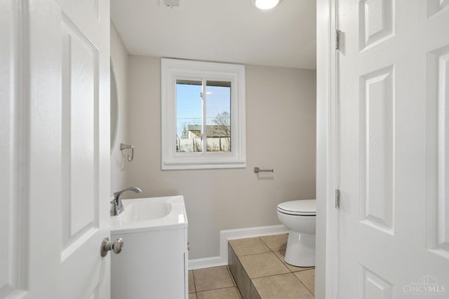 2615 Cincinnati Dayton Road, Middletown, OH 45044