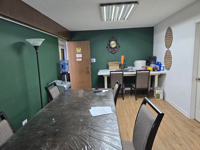 3530 W Peterson Avenue, Chicago, IL 60659