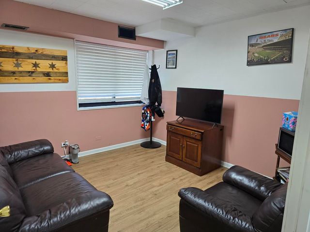 3530 W Peterson Avenue, Chicago, IL 60659