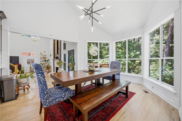 5966 Island View Drive, Buford, GA 30518