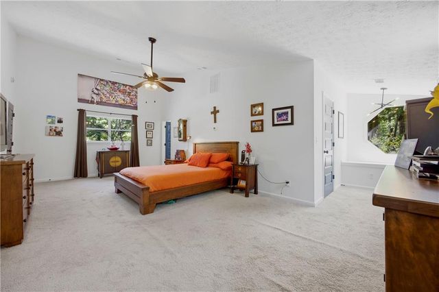 5966 Island View Drive, Buford, GA 30518