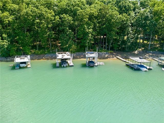 5966 Island View Drive, Buford, GA 30518