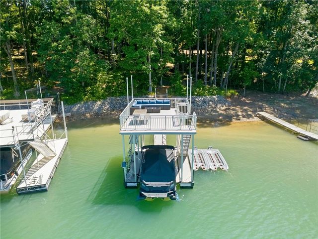 5966 Island View Drive, Buford, GA 30518