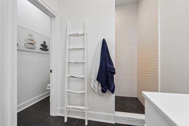 2114 Timberview Drive, Norwalk, IA 50211