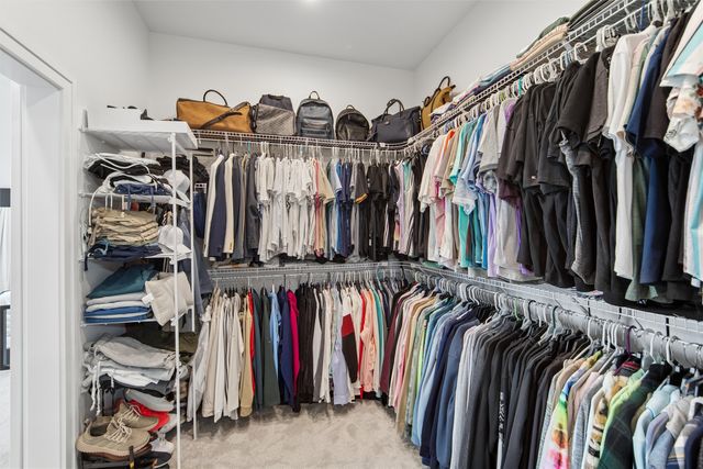 2114 Timberview Drive, Norwalk, IA 50211