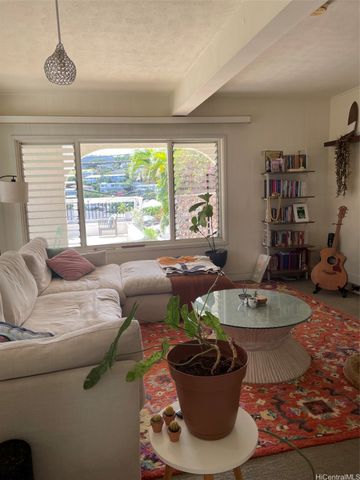 1499 Alencastre Street, Honolulu, HI 96850