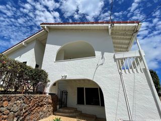 1499 Alencastre Street, Honolulu, HI 96850