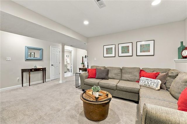 2830 Sweet Briar Drive, Independence, MO 64057
