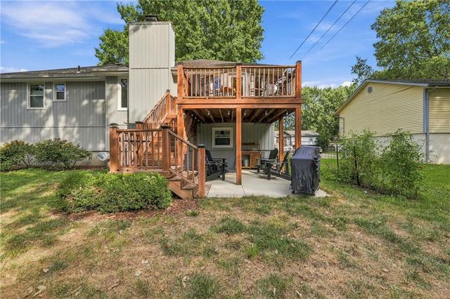 2830 Sweet Briar Drive, Independence, MO 64057