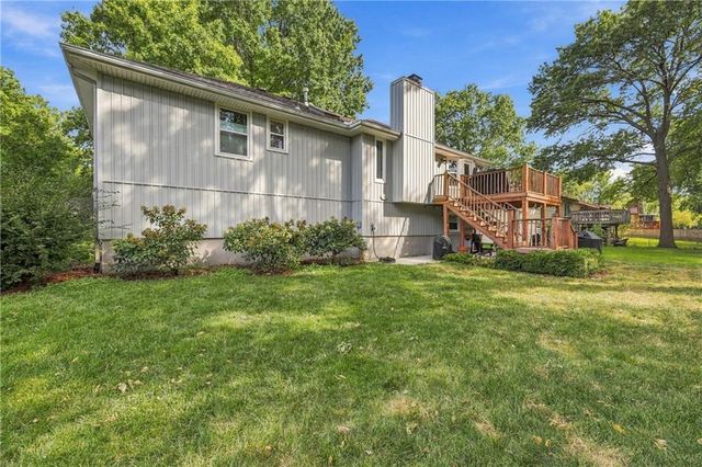2830 Sweet Briar Drive, Independence, MO 64057