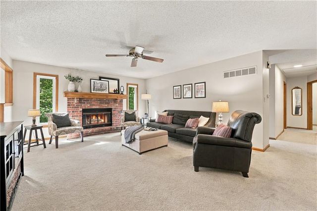 2830 Sweet Briar Drive, Independence, MO 64057