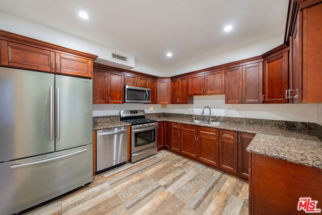 600 W Stocker Street 117, Glendale, CA 91202