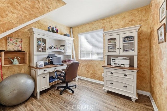 10516 Independence Avenue, Chatsworth (los Angeles), CA 91311