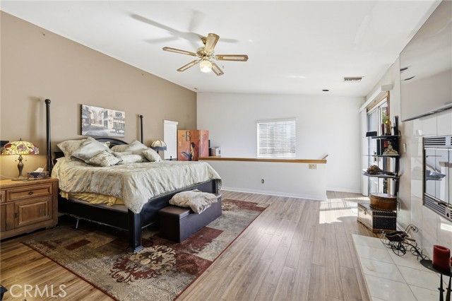 10516 Independence Avenue, Chatsworth (los Angeles), CA 91311