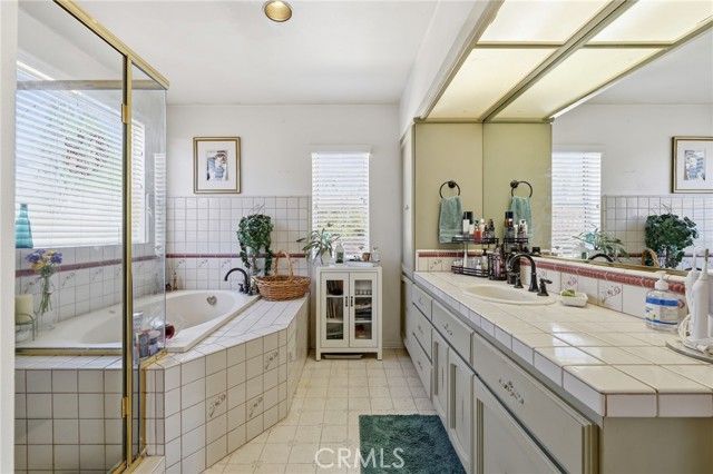 10516 Independence Avenue, Chatsworth (los Angeles), CA 91311