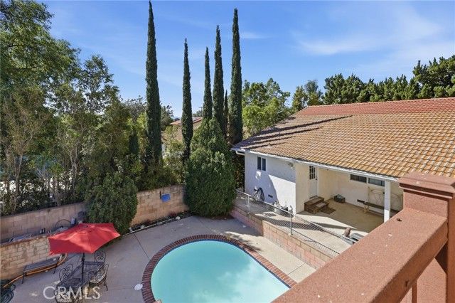 10516 Independence Avenue, Chatsworth (los Angeles), CA 91311