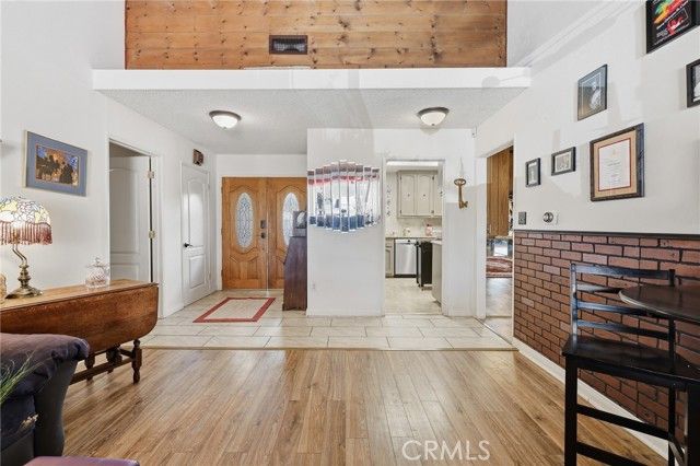 10516 Independence Avenue, Chatsworth (los Angeles), CA 91311