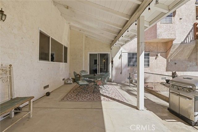 10516 Independence Avenue, Chatsworth (los Angeles), CA 91311