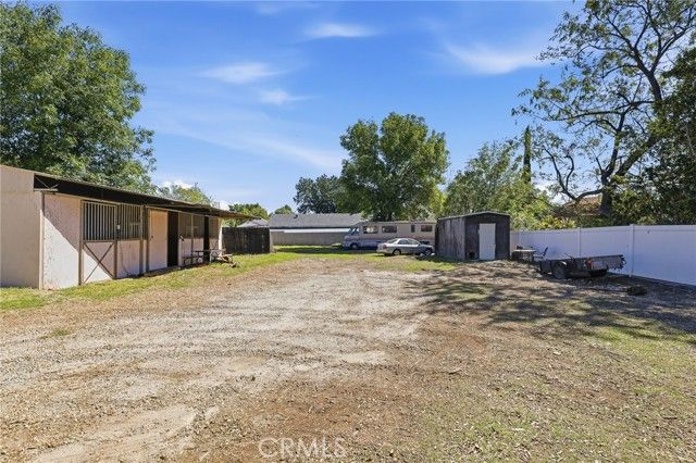 10516 Independence Avenue, Chatsworth (los Angeles), CA 91311