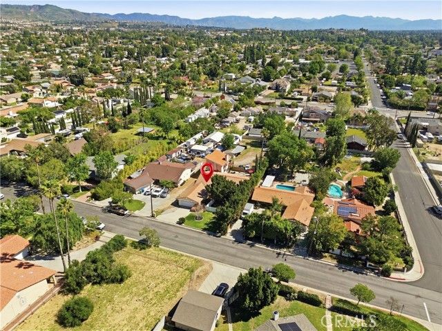 10516 Independence Avenue, Chatsworth (los Angeles), CA 91311