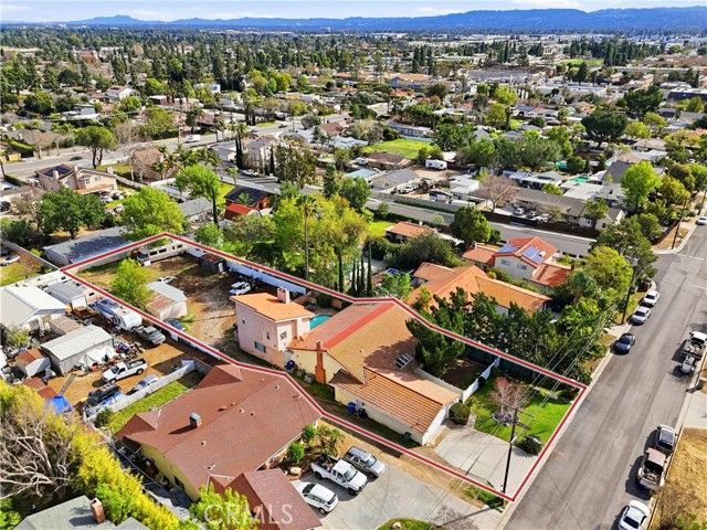 10516 Independence Avenue, Chatsworth (los Angeles), CA 91311