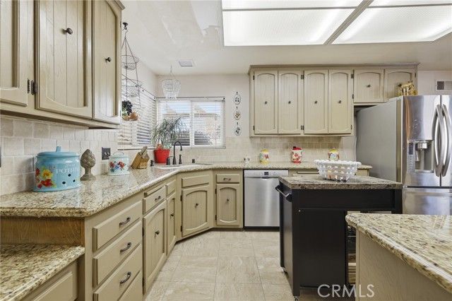 10516 Independence Avenue, Chatsworth (los Angeles), CA 91311