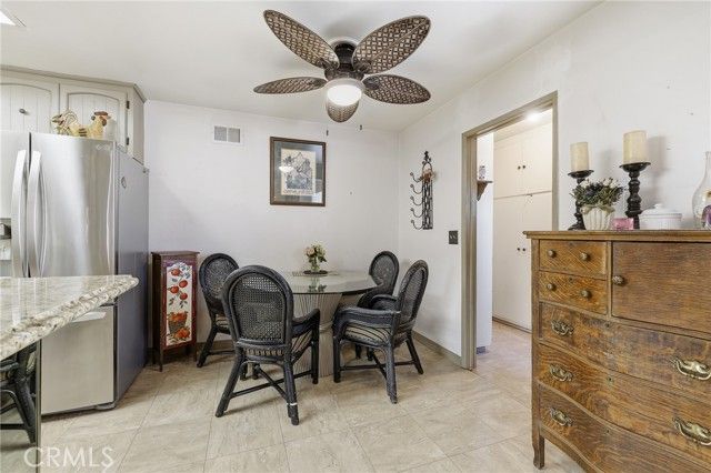 10516 Independence Avenue, Chatsworth (los Angeles), CA 91311