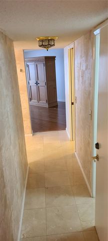 5950 PELICAN BAY PLAZA S PH-1B, St Petersburg, FL 33707