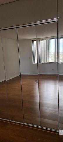 5950 PELICAN BAY PLAZA S PH-1B, St Petersburg, FL 33707