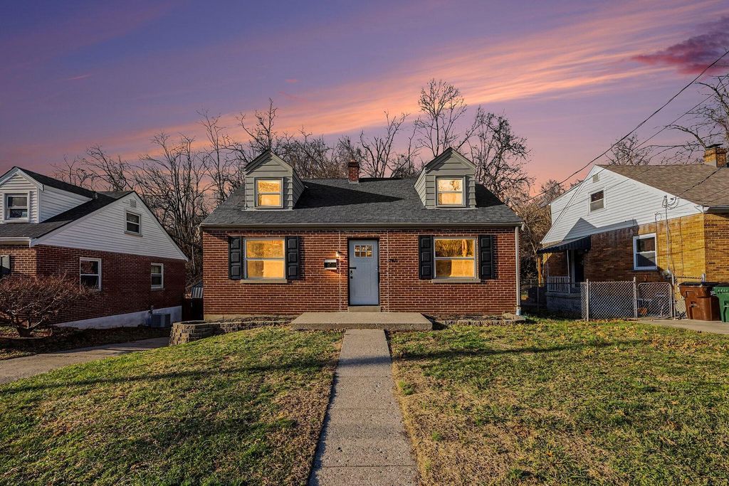 341 Riddle Place, Newport, KY 41071