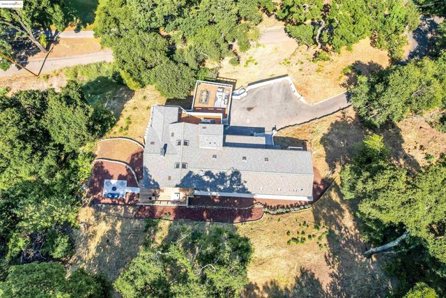 102 Castlewood, Pleasanton, CA 94566