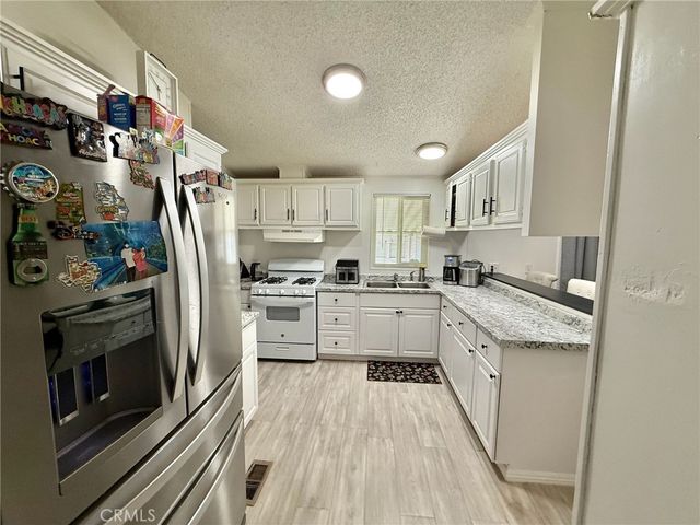 22020 Nisqually Road 49, Apple Valley, CA 92308