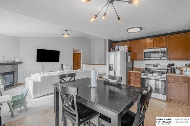 17129 Colony Drive, Omaha, NE 68136