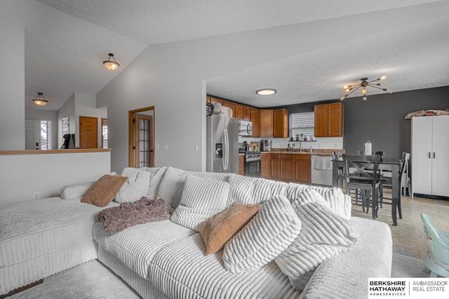 17129 Colony Drive, Omaha, NE 68136