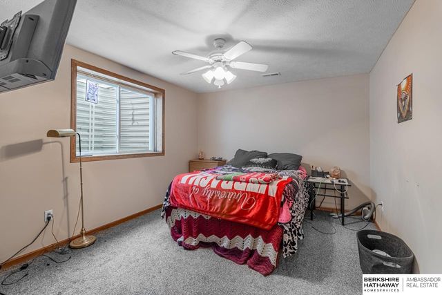 17129 Colony Drive, Omaha, NE 68136