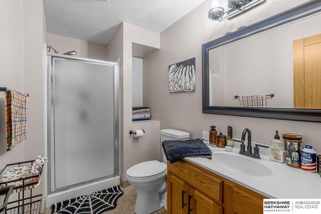 17129 Colony Drive, Omaha, NE 68136