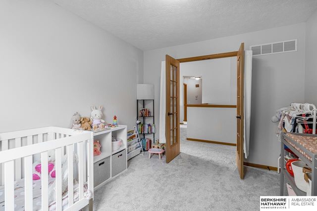 17129 Colony Drive, Omaha, NE 68136