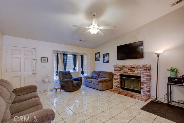 2064 Glenmoor Place, Livingston, CA 95334