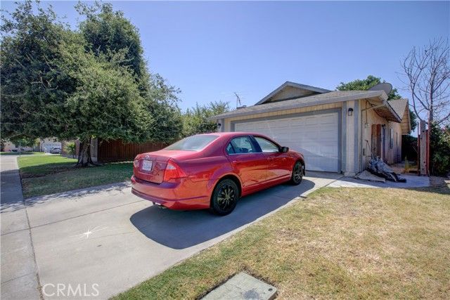 2064 Glenmoor Place, Livingston, CA 95334