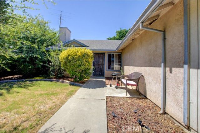 2064 Glenmoor Place, Livingston, CA 95334