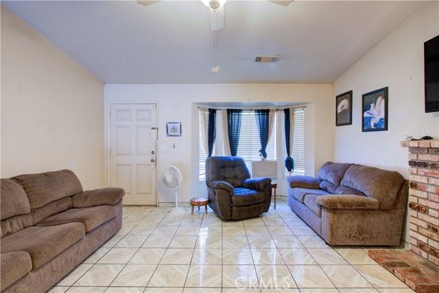 2064 Glenmoor Place, Livingston, CA 95334